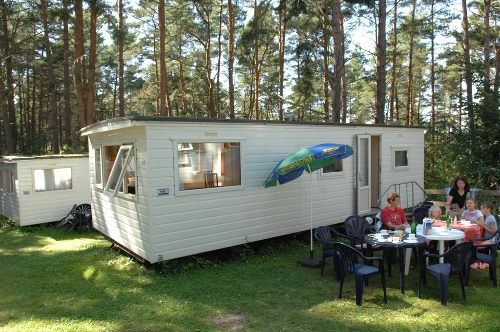 Camping-Und Ferienpark Havelberge Gross Quassow Exterior foto