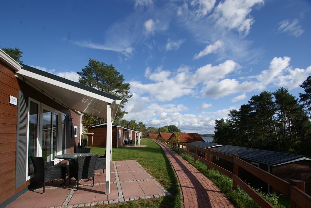 Camping-Und Ferienpark Havelberge Gross Quassow Exterior foto